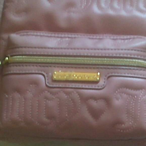 👜💰New with tags JUICY COUTURE Backpack Bag Purse Quilted Taffy Night Out - Picture 3 of 8